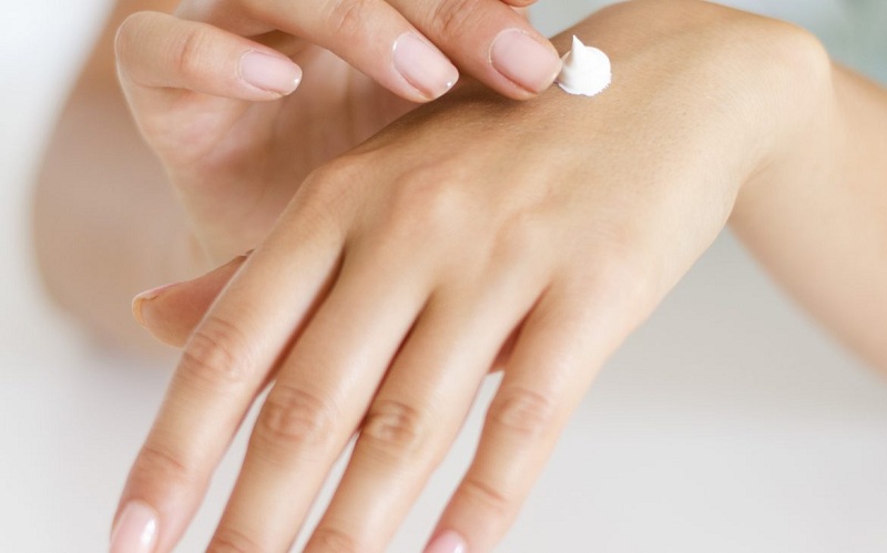 Moisturize your hands with cream after washing them or apply anti-bacterial gel
