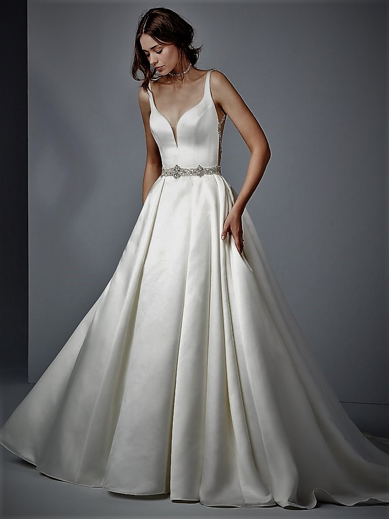 8 kind of white wedding gown: Do you know the difference?