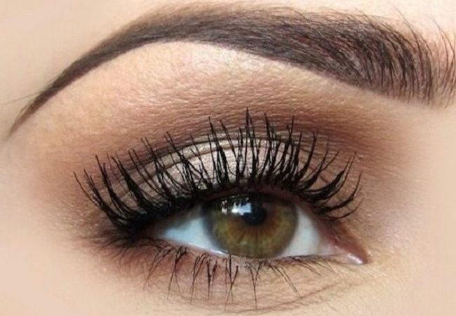 Eyelash extensions for perfect wedding make-up