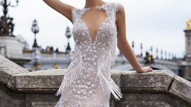 15 fringed wedding dresses for a glamorous bridal look