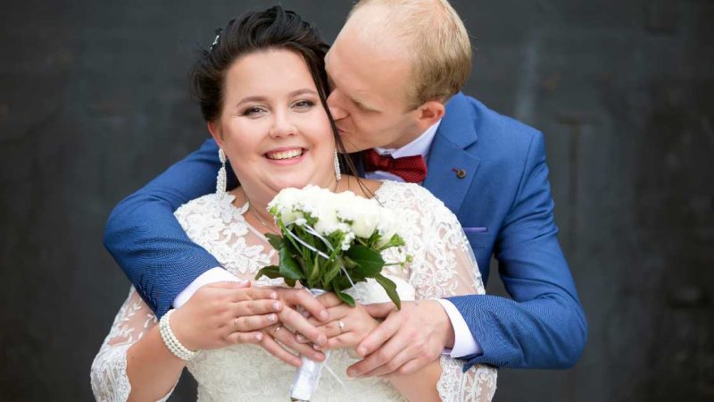 I Look Fat In My Wedding Pictures: Here’s What To Do