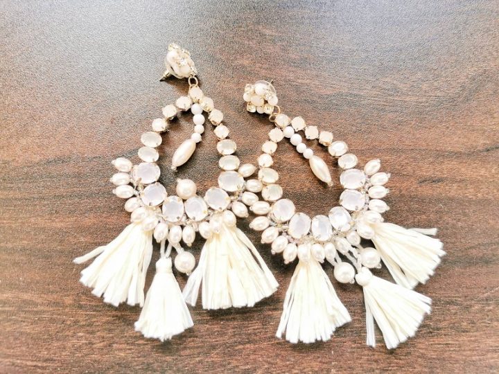How to choose bridal earrings