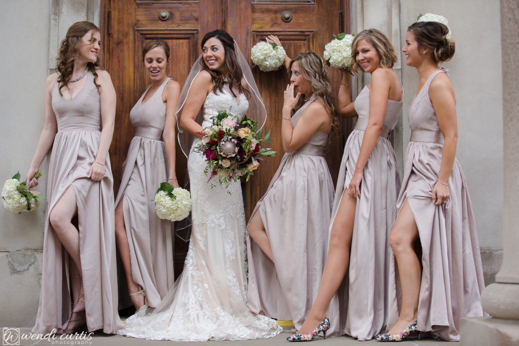 How to Choose the Perfect Wedding Dress in California (CA)